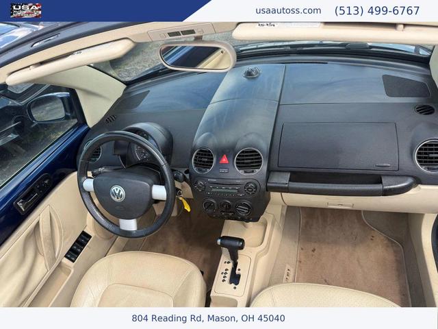 Photo of 2006 Blue Volkswagen New Beetle