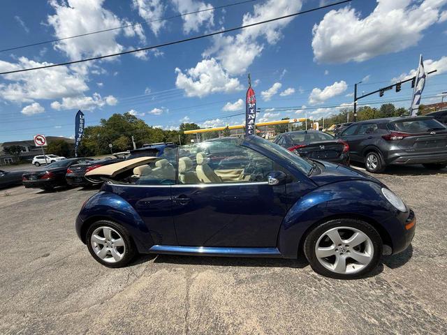 Photo of 2006 Blue Volkswagen New Beetle