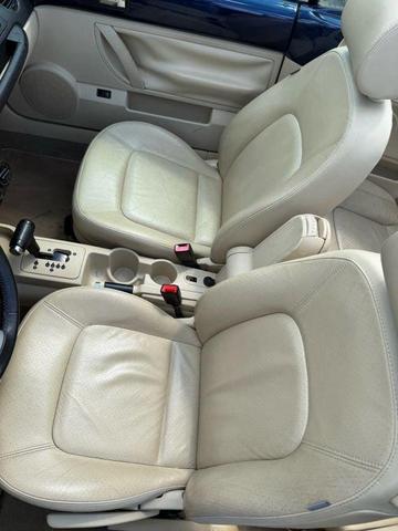 Photo of 2006 Blue Volkswagen New Beetle