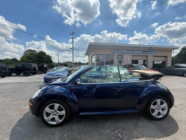 Photo of 2006 Blue Volkswagen New Beetle