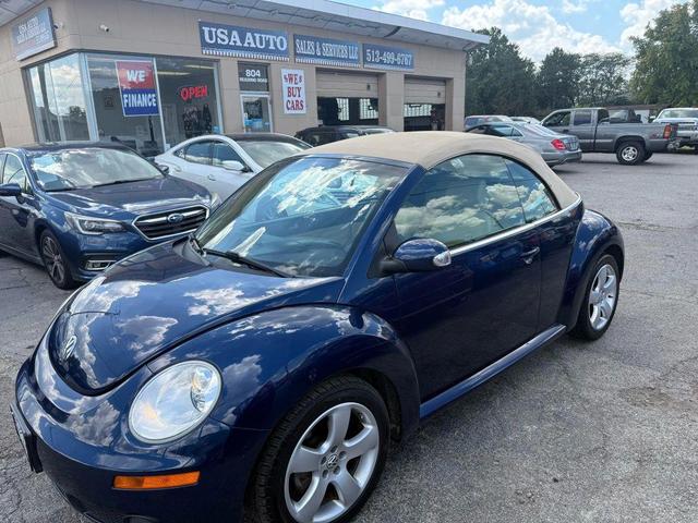 Photo of 2006 Blue Volkswagen New Beetle