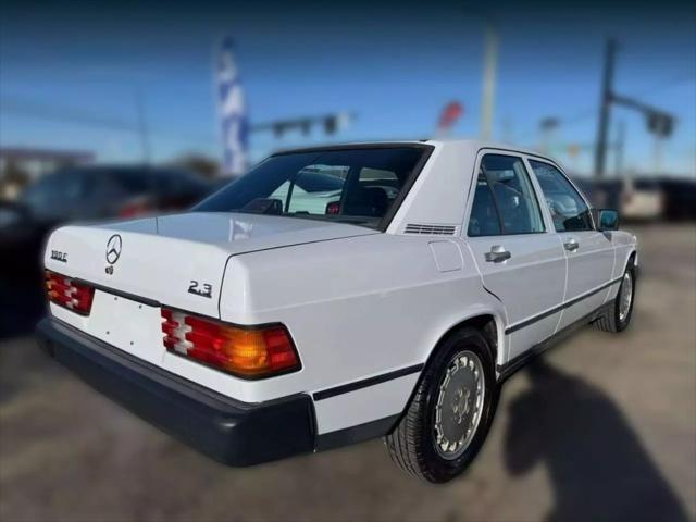Photo of 1987 White Mercedes-Benz 190