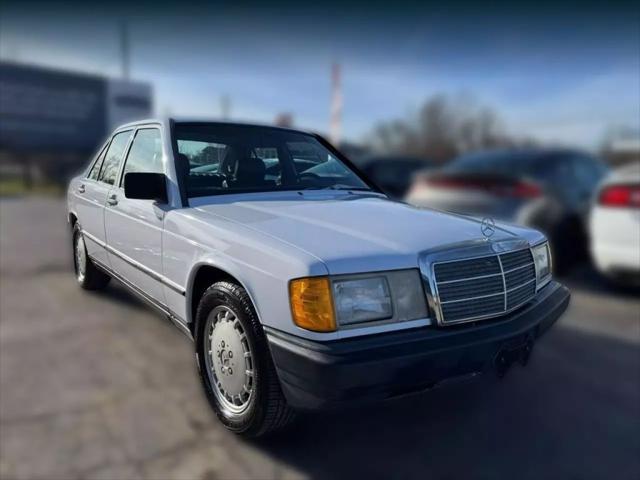 Photo of 1987 White Mercedes-Benz 190