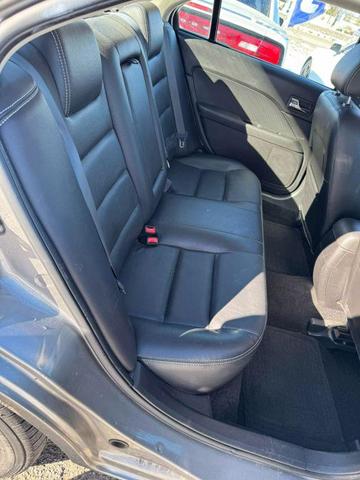 Photo of 2008 Silver Ford Fusion