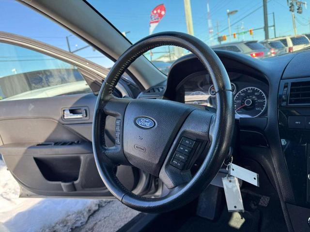 Photo of 2008 Silver Ford Fusion