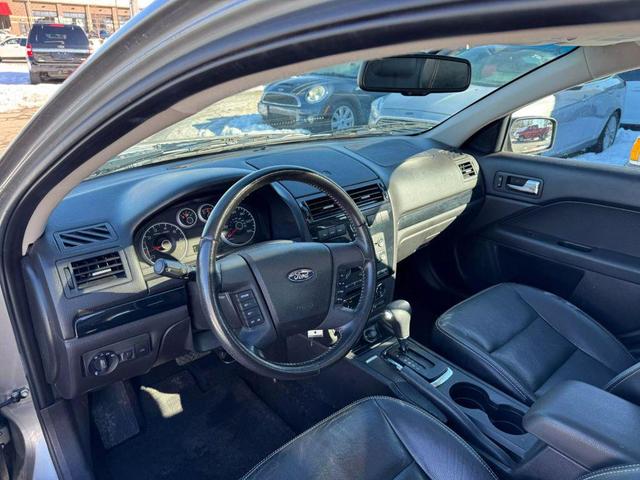 Photo of 2008 Silver Ford Fusion