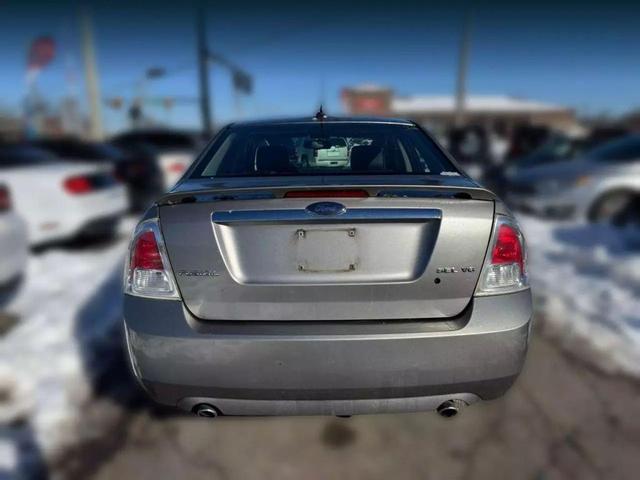 Photo of 2008 Silver Ford Fusion