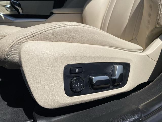 Photo of 2019 Mediterranean Blue Metallic BMW 330