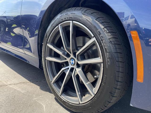 Photo of 2019 Mediterranean Blue Metallic BMW 330