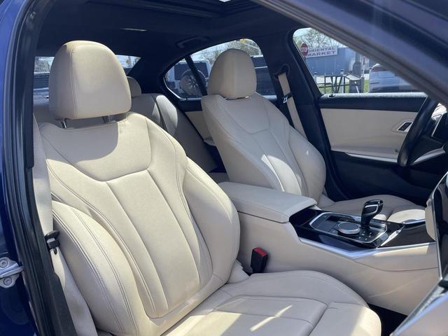 Photo of 2019 Mediterranean Blue Metallic BMW 330