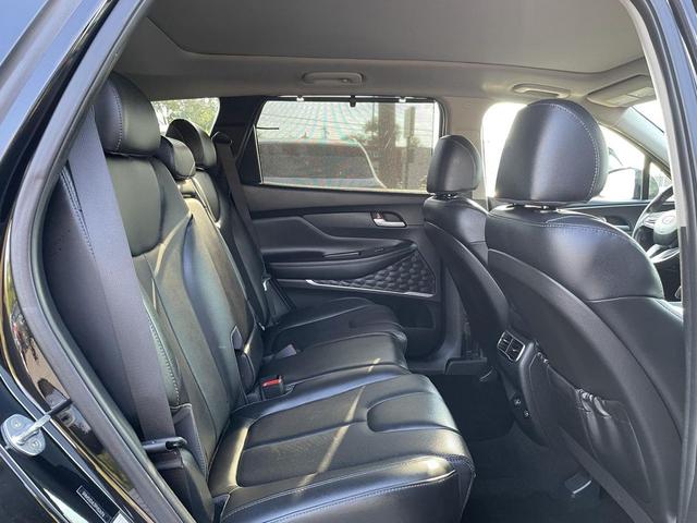 Photo of 2023 Twilight Black Hyundai SANTA FE