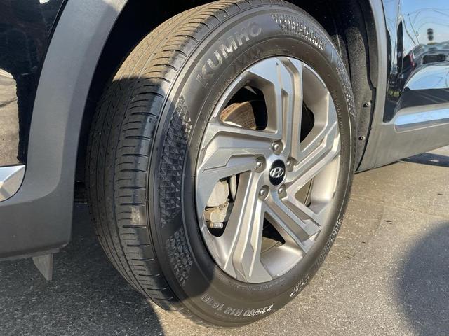 Photo of 2023 Twilight Black Hyundai SANTA FE