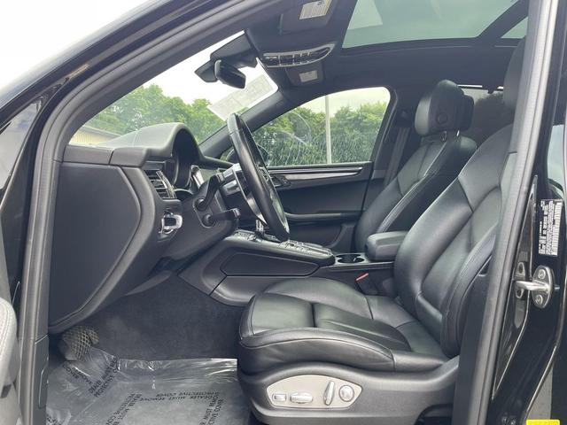 Photo of 2019 Black Porsche Macan