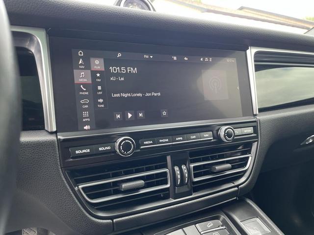 Photo of 2019 Black Porsche Macan