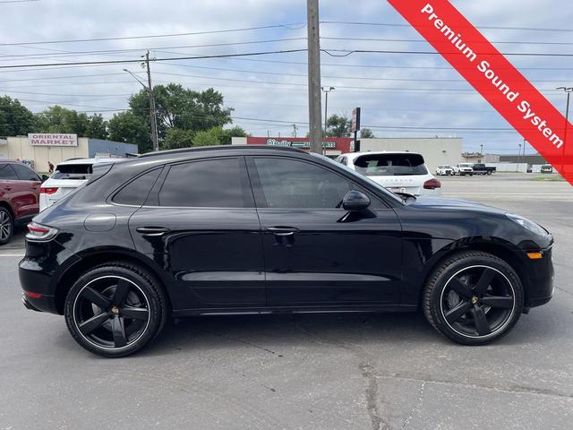 Photo of 2019 Black Porsche Macan