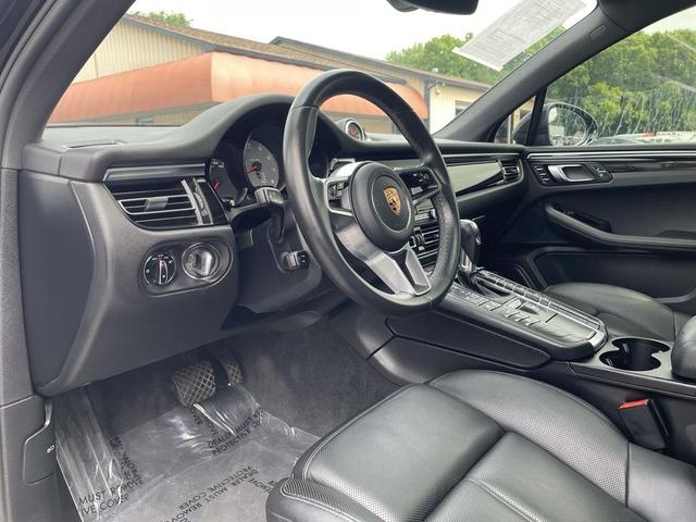 Photo of 2019 Black Porsche Macan