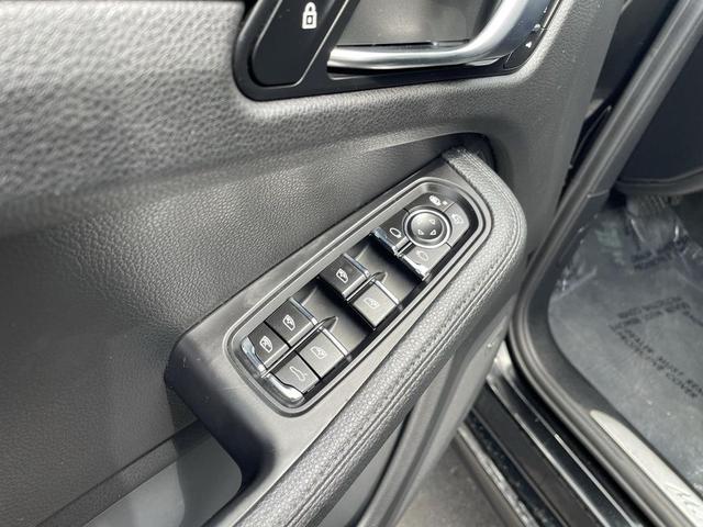 Photo of 2019 Black Porsche Macan