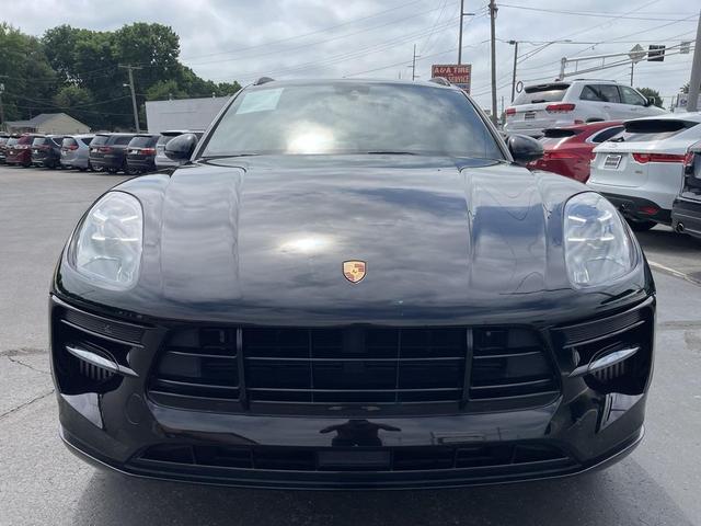 Photo of 2019 Black Porsche Macan