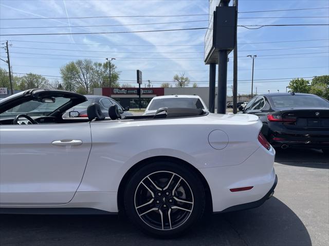 Photo of 2022 Oxford White Ford Mustang