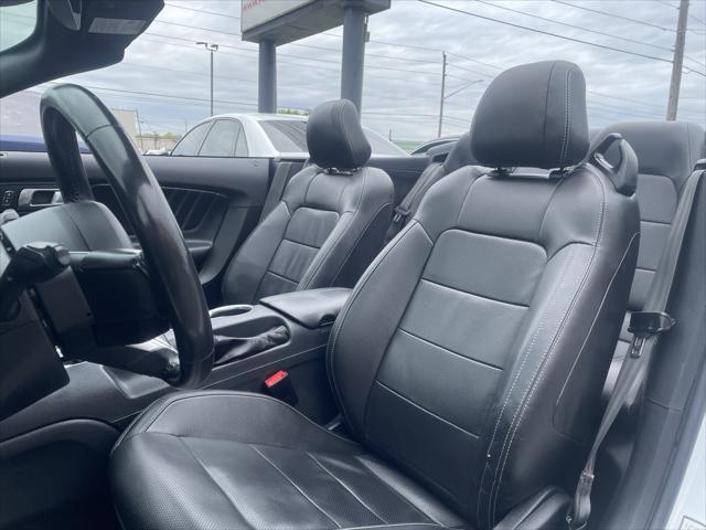 Photo of 2022 Oxford White Ford Mustang