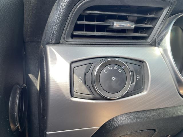 Photo of 2022 Oxford White Ford Mustang