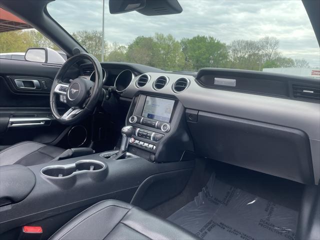 Photo of 2022 Oxford White Ford Mustang