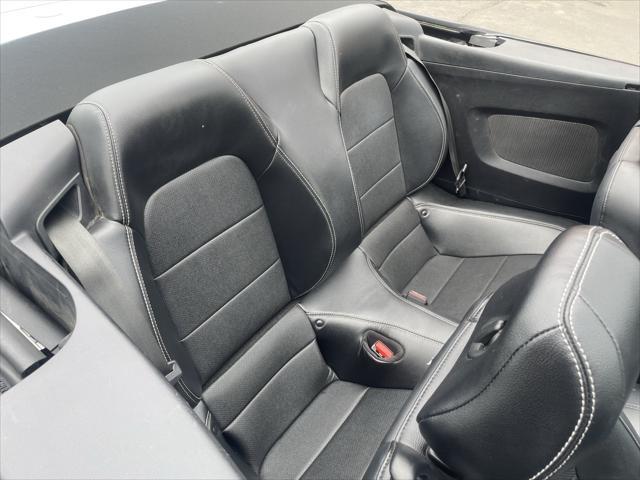 Photo of 2022 Oxford White Ford Mustang