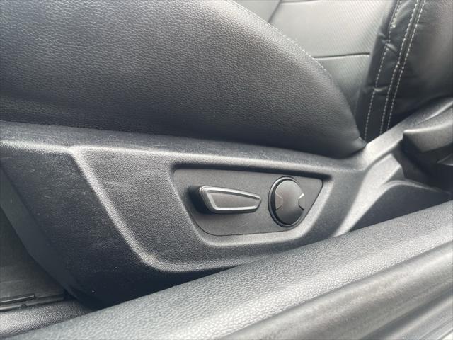 Photo of 2022 Oxford White Ford Mustang