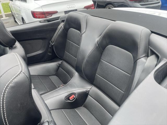Photo of 2022 Oxford White Ford Mustang