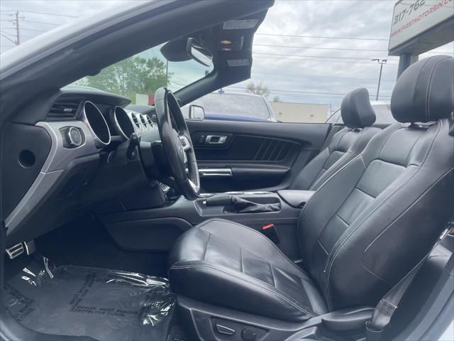 Photo of 2022 Oxford White Ford Mustang
