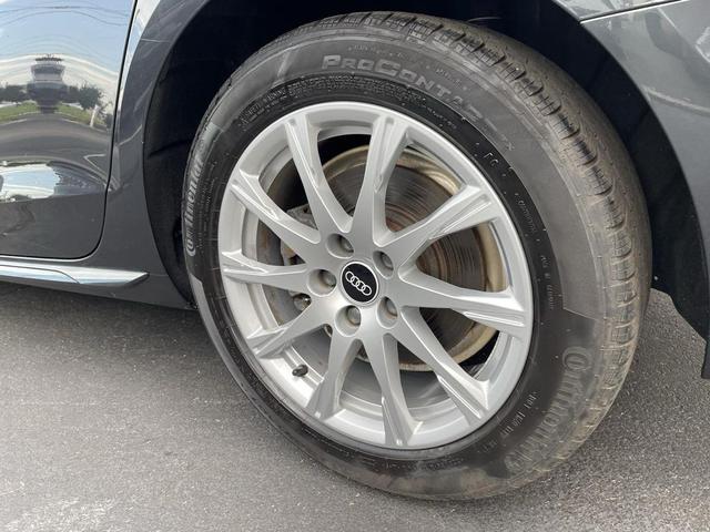 Photo of 2021 Gray Audi A4