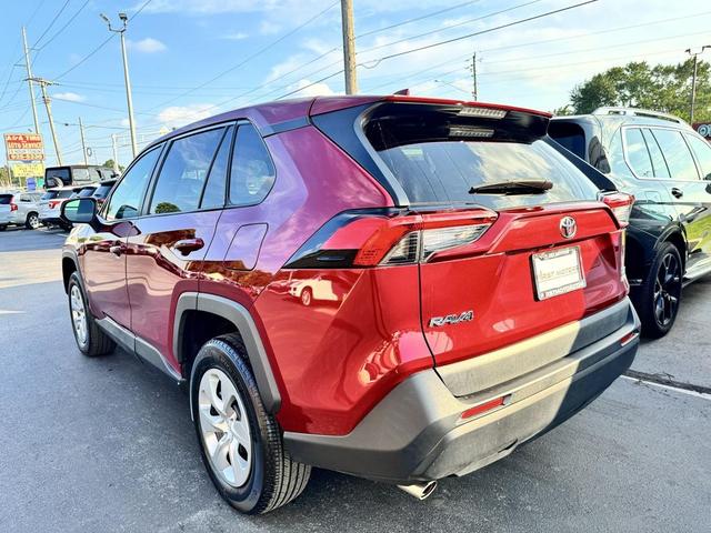 Photo of 2022 Red Toyota RAV4