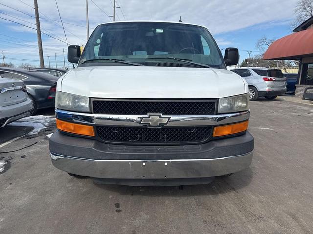 Photo of 2013 Summit White Chevrolet Express 2500