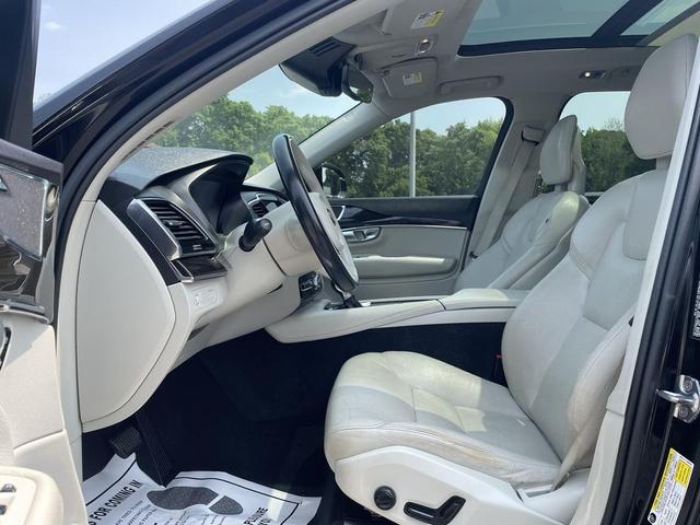 Photo of 2018 Onyx Black Metallic Volvo XC90
