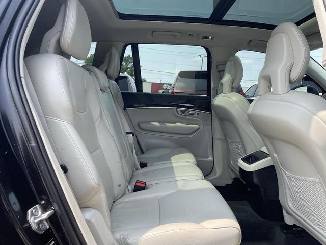 Photo of 2018 Onyx Black Metallic Volvo XC90
