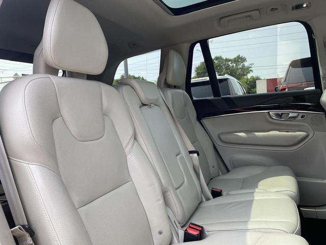 Photo of 2018 Onyx Black Metallic Volvo XC90
