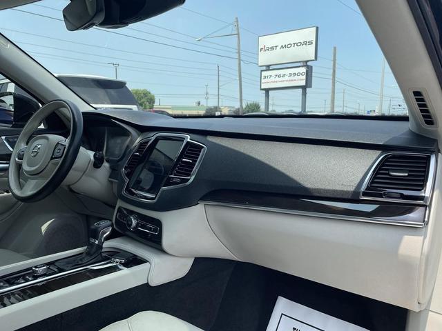 Photo of 2018 Onyx Black Metallic Volvo XC90