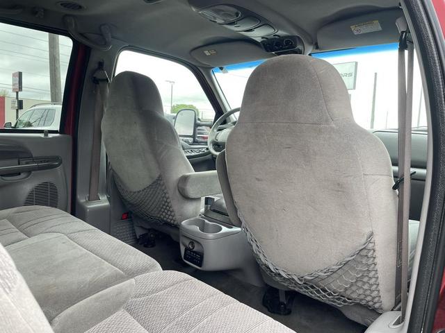 Photo of 2001 Toreador Red Clearcoat Metallic Ford Excursion