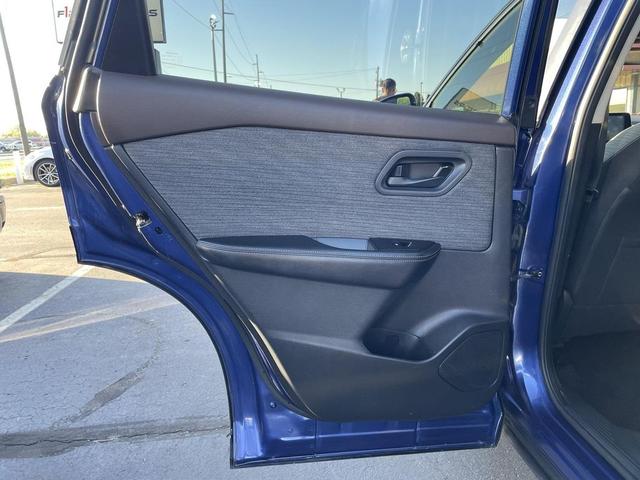 Photo of 2021 Caspian Blue Metallic Nissan Rogue