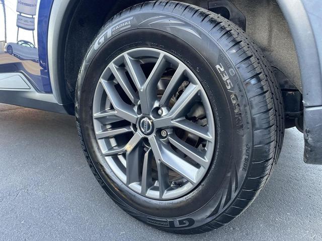 Photo of 2021 Caspian Blue Metallic Nissan Rogue