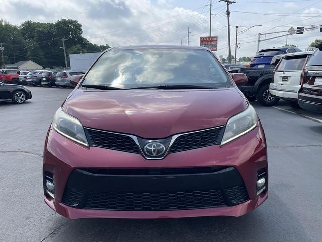 Photo of 2019 Salsa Red Pearl Toyota Sienna