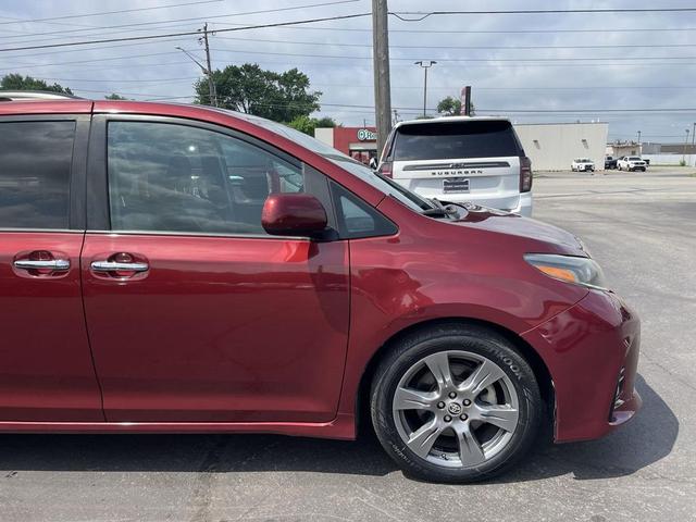 Photo of 2019 Salsa Red Pearl Toyota Sienna