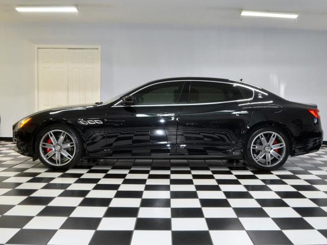 Photo of 2017 BLACK Maserati Quattroporte