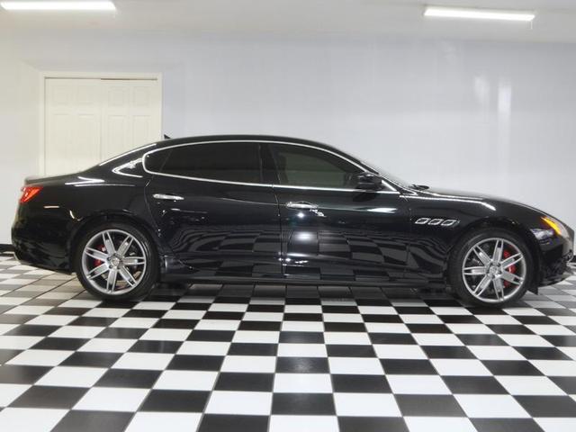 Photo of 2017 BLACK Maserati Quattroporte