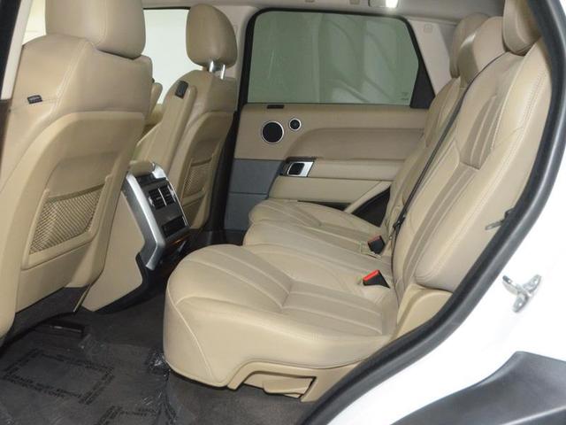Photo of 2017 FUJI WHITE Land Rover Range Rover Sport