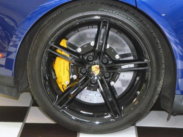 Photo of 2020 Gentian Blue Metallic Porsche Taycan