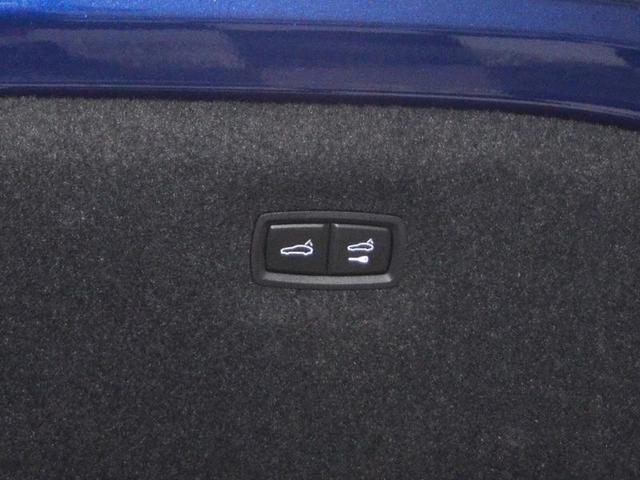 Photo of 2020 Gentian Blue Metallic Porsche Taycan