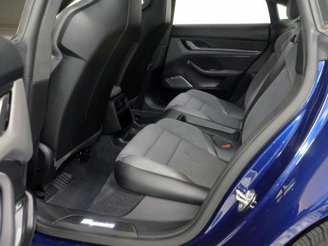Photo of 2020 Gentian Blue Metallic Porsche Taycan