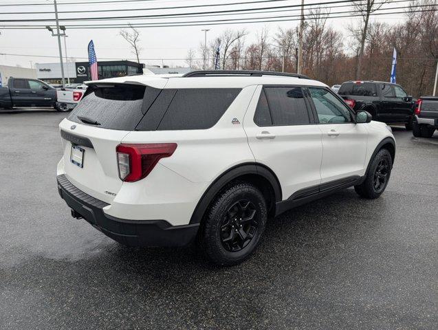 Photo of 2021 STAR WHITE MET TRI-COAT Ford Explorer