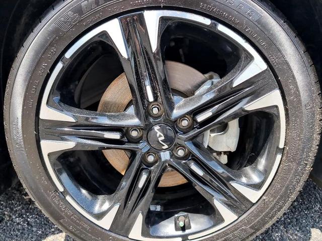 Photo of 2023 GRAY Kia K5
